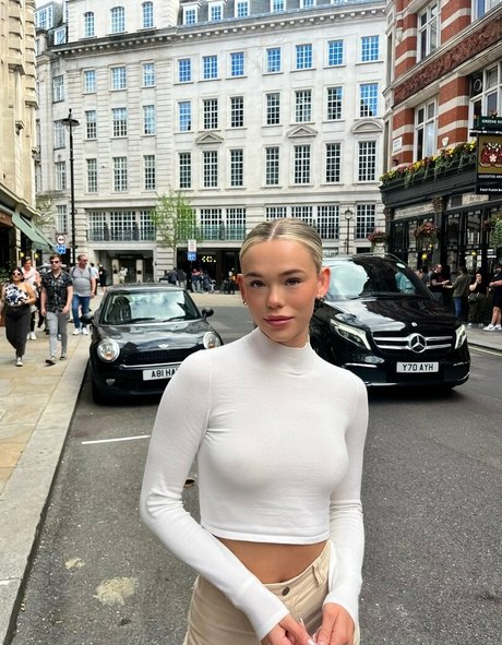 makeupwithmeredithh top profile image