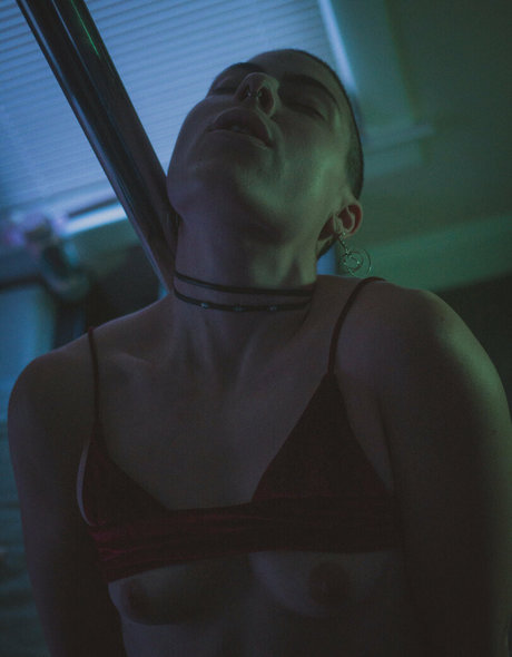 ティーンシーメールOnlyFans 素敵 画像