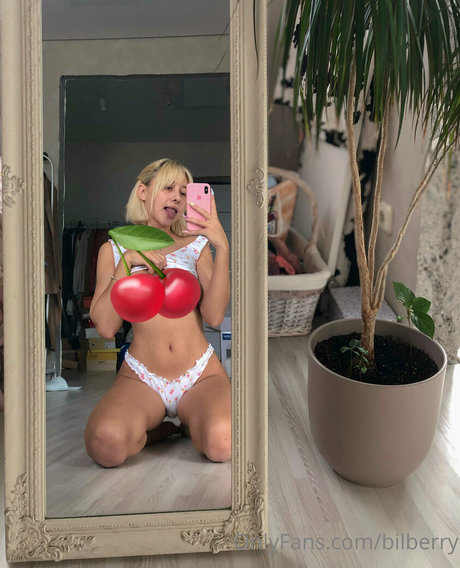 成熟した異人種間OnlyFans ホットセックス 写真