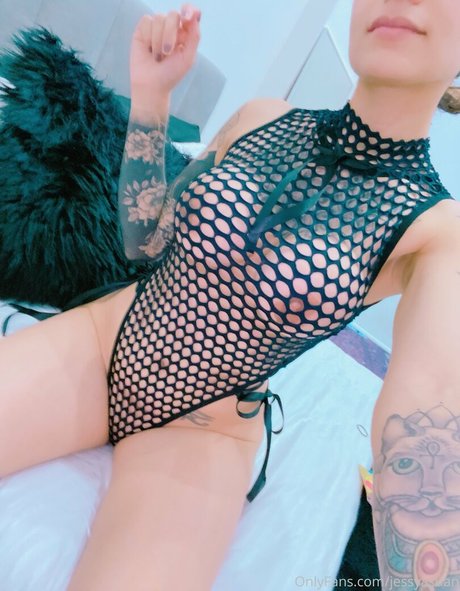 リップスオンリーファンズ 無料裸 画像