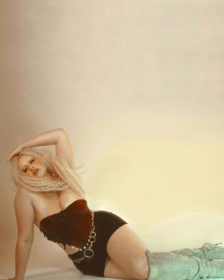 黒檀の白いチンポOnlyFans ホットヌード 写真