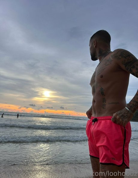 アジアの女の子限定ファン ホットポルノ 画像