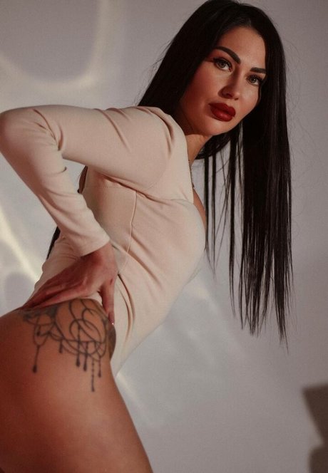 アジアンベイビーOnlyFans ヌード 写真