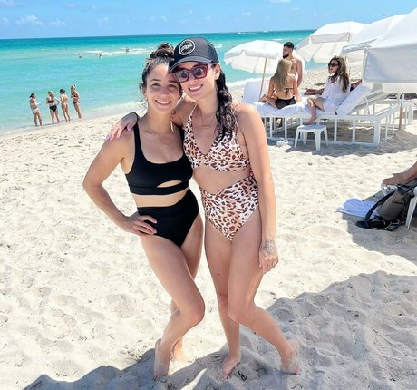 巨乳のマンコOnlyFans アダルト ギャラリー