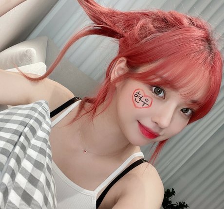 Se Yeon ポルノスター 独占 写真