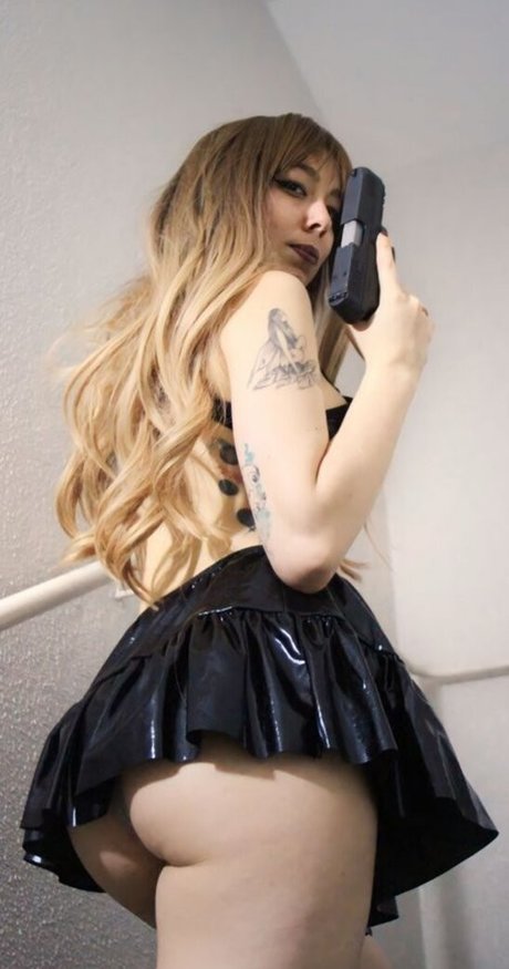 ブロンドヨガOnlyFans セックス 画像