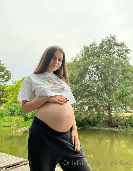 ビンボオンリーファンズ ポルノグラフィック 写真