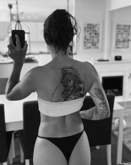 Tyramy ヌードモデル 写真