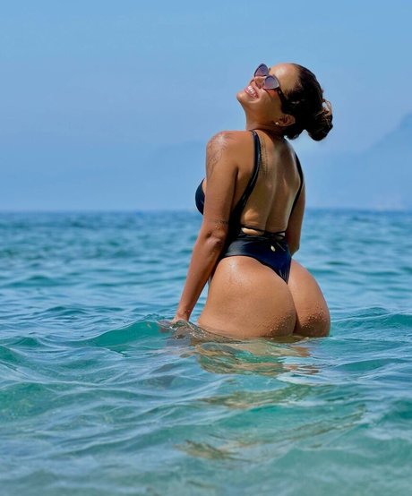 Caroline Veronica HDポルノスター 画像