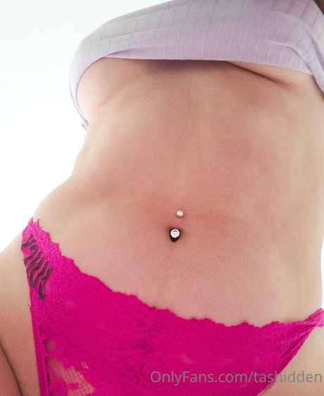 ゲイランジェリーOnlyFans 無料裸 写真