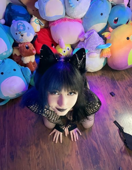大きな黒い猫OnlyFans アートヌード 写真