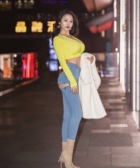 双子の姉妹OnlyFans ホットセックス 写真