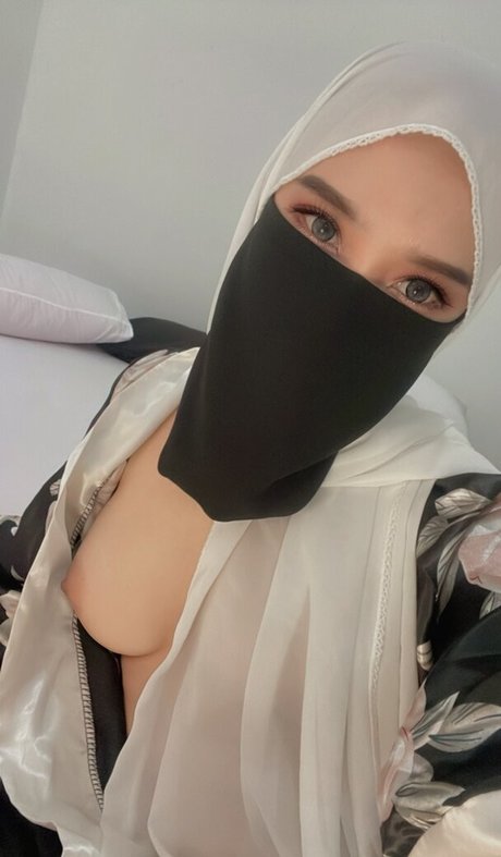 Hijab Camilla ポルノ女優 写真