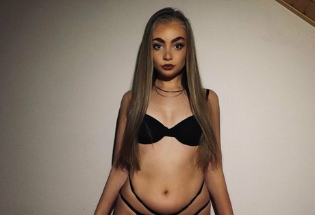 スターティーンオンリーファンズ 可愛い ギャラリー