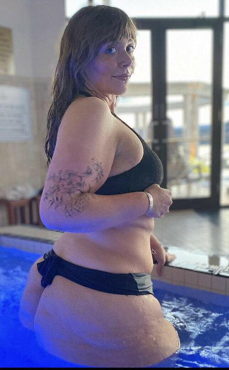 BBCティーンオンリーファンズ セクシー 写真