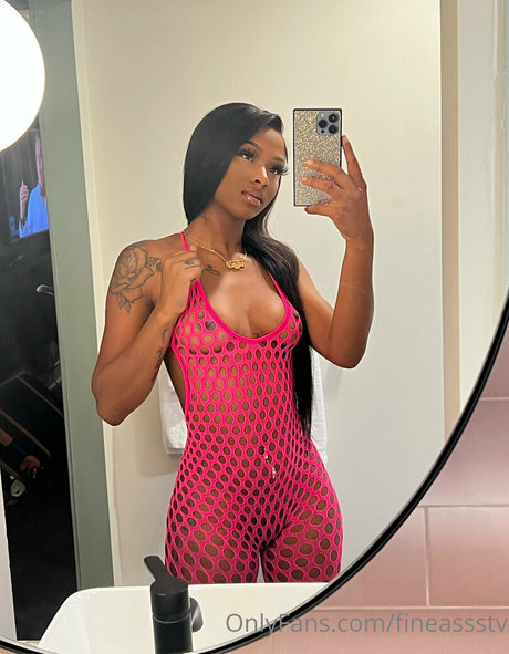 fineasssstv アダルトスター 写真