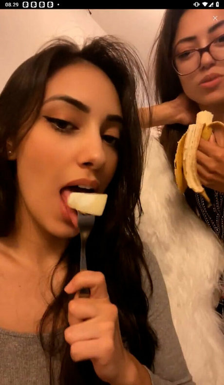 小柄なBBC OnlyFans 可愛い 画像