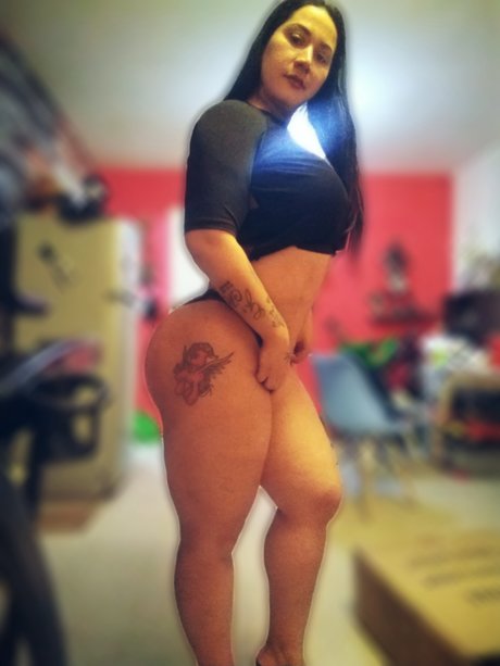 Chris Pery 最高の女優 写真