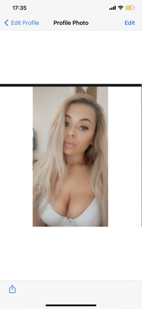 Ciah aleaze エロティックモデル 写真