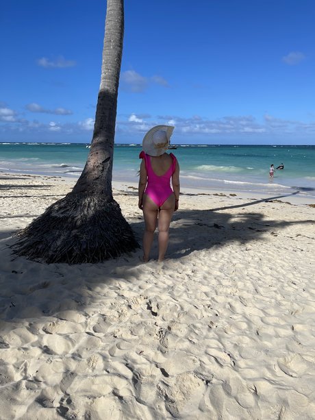 Maira Cortes avila 無料モデル 写真