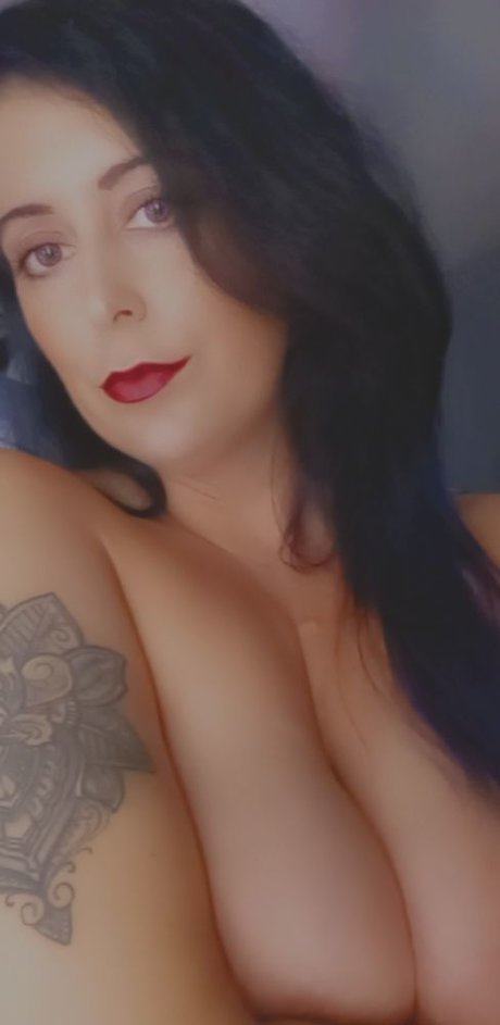 アジア人痴女OnlyFans エロチック 画像