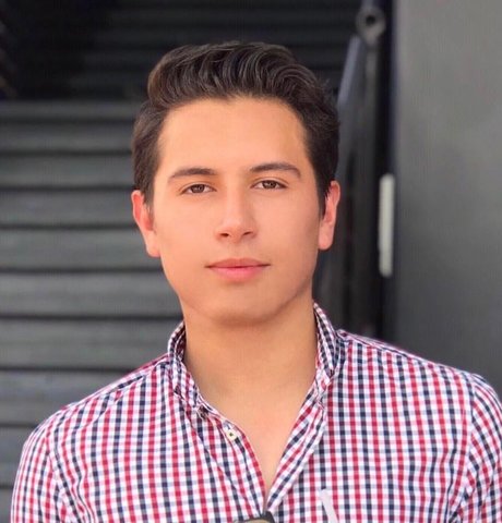 IV N SANTIB EZ ポルノモデル 写真