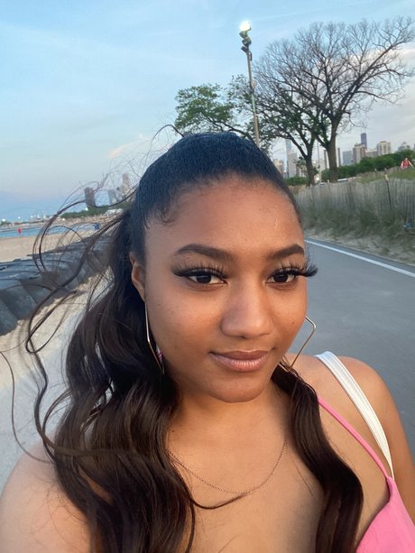 Goddess Avie Marcs_ ヌードモデル 写真