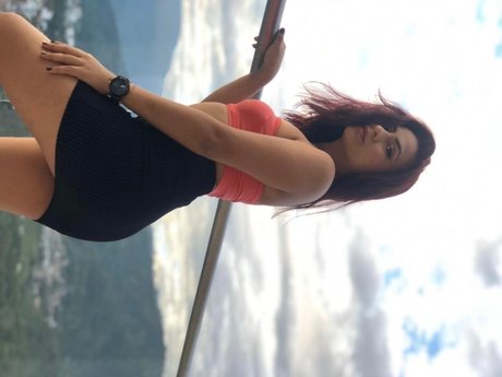 アジアのティーンオンリーファン 裸 写真