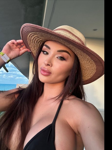 Lady Von Brunette_ ヌードモデル 画像