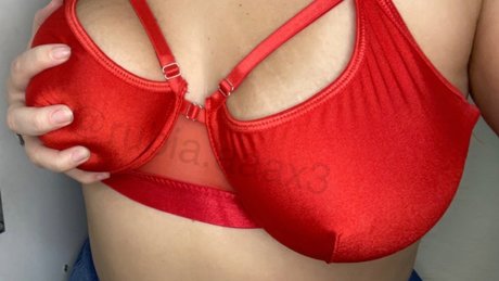 Rubia aaax3 最高のポルノスター 画像