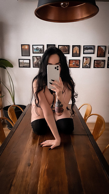 Lilieth Martinez ホットなポルノスター 写真