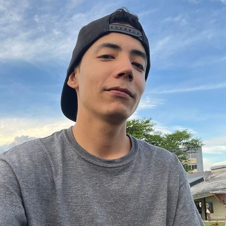 Juan Esteban Montealegre かわいいスター アーカイブ