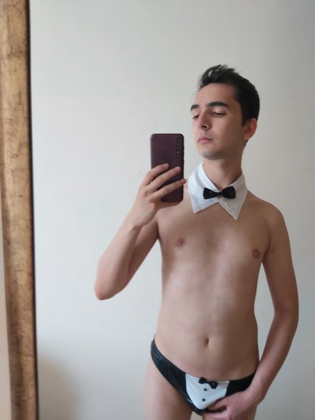 Kaan ポルノスター 無料 写真