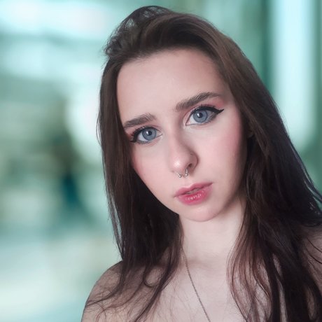 Julia Keep hot student girl トップ女優 ギャラリー