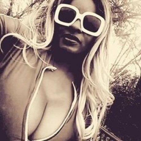 Tini Wilson アートモデル 写真