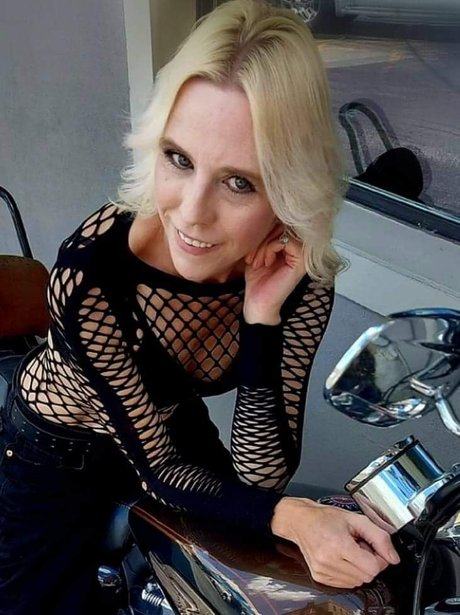 Lily Legend セックスポルノスター ギャラリー