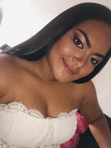 Betsy Rangel 高品質モデル 写真