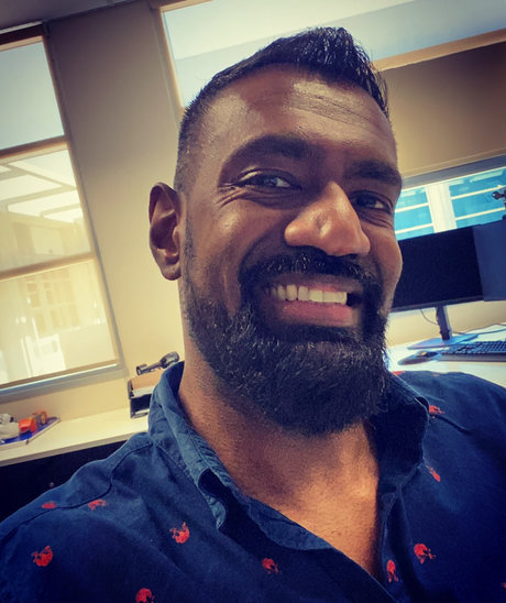 Raj Tuvok ヌードスター 写真