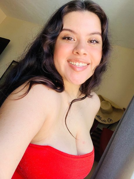 Julia Morales かわいいスター 写真