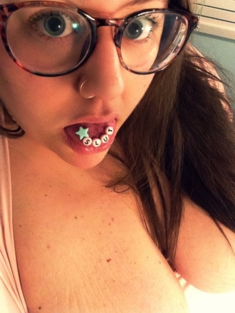 ハードコアBDSM OnlyFans 美しいヌード 画像