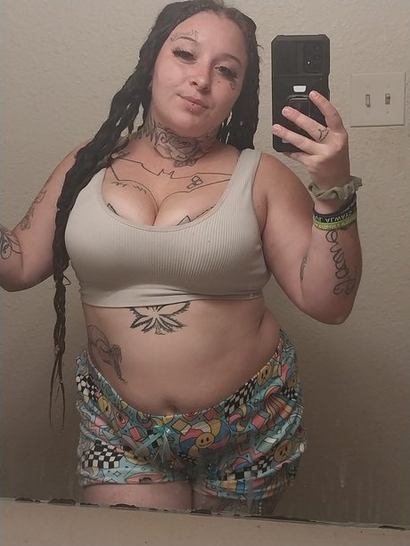 Troubled barbie ヌードのポルノスター 画像