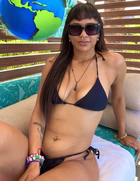 Rhia Kay 美しいスター 写真