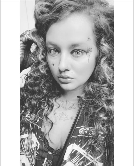 Bkk 裸のモデル ギャラリー