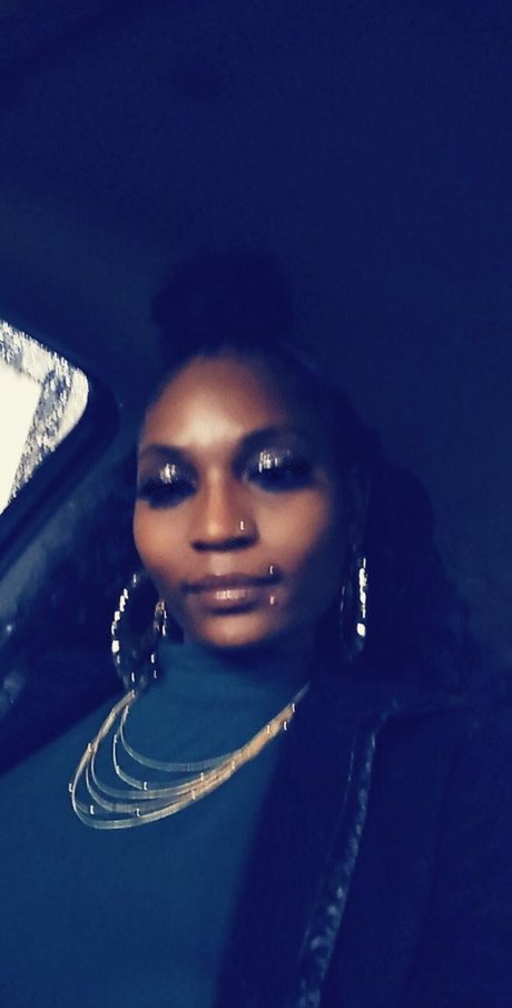 公共の場での猫のOnlyFans セックス 画像