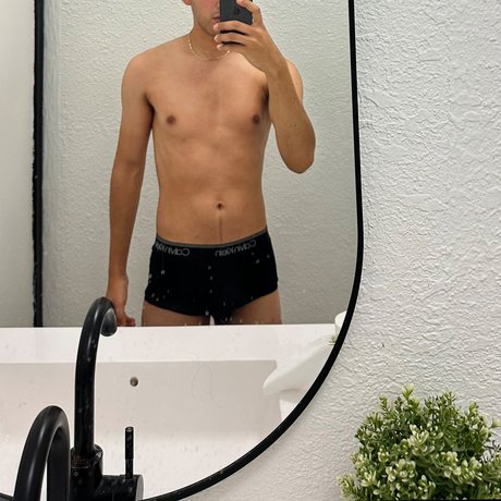 Leduar xxxポルノスター 画像