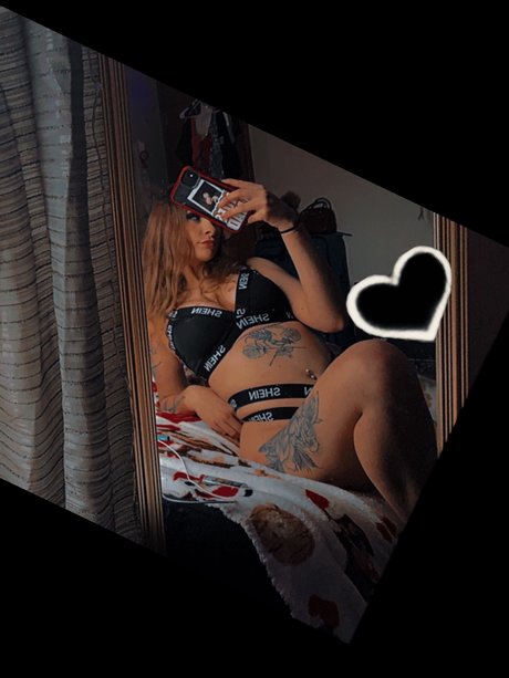 KBaeee_ ポルノスター ギャラリー