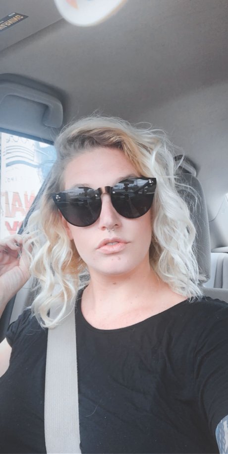 Tits a hoy ポルノ女優 写真