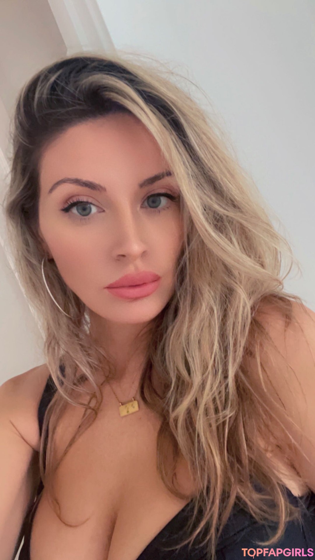 Ashley Schultz セクシー女優 ギャラリー