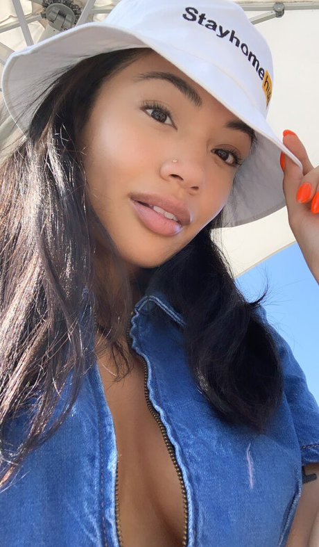 Reyna Morena ポルノスター 高品質 写真