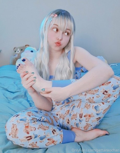 BugNymph アダルト女優 写真